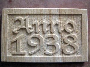 Anno Tafel Sandstein gelb buntNostalgieschrift 1466x1100